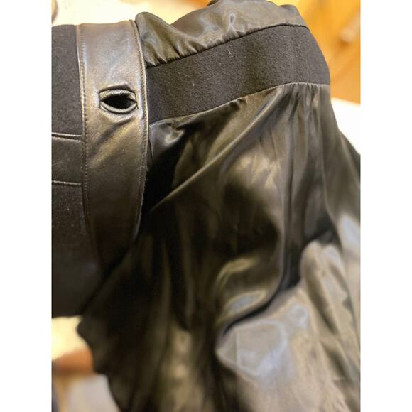 J’Amy Tarr Italian Lambskin & Wool Black Jacket - Picture 9 of 9
